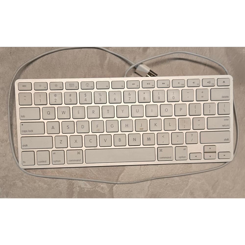 Apple Mac Smallest Most Compact USB Wired  Keyboard Model A1242 White Slim